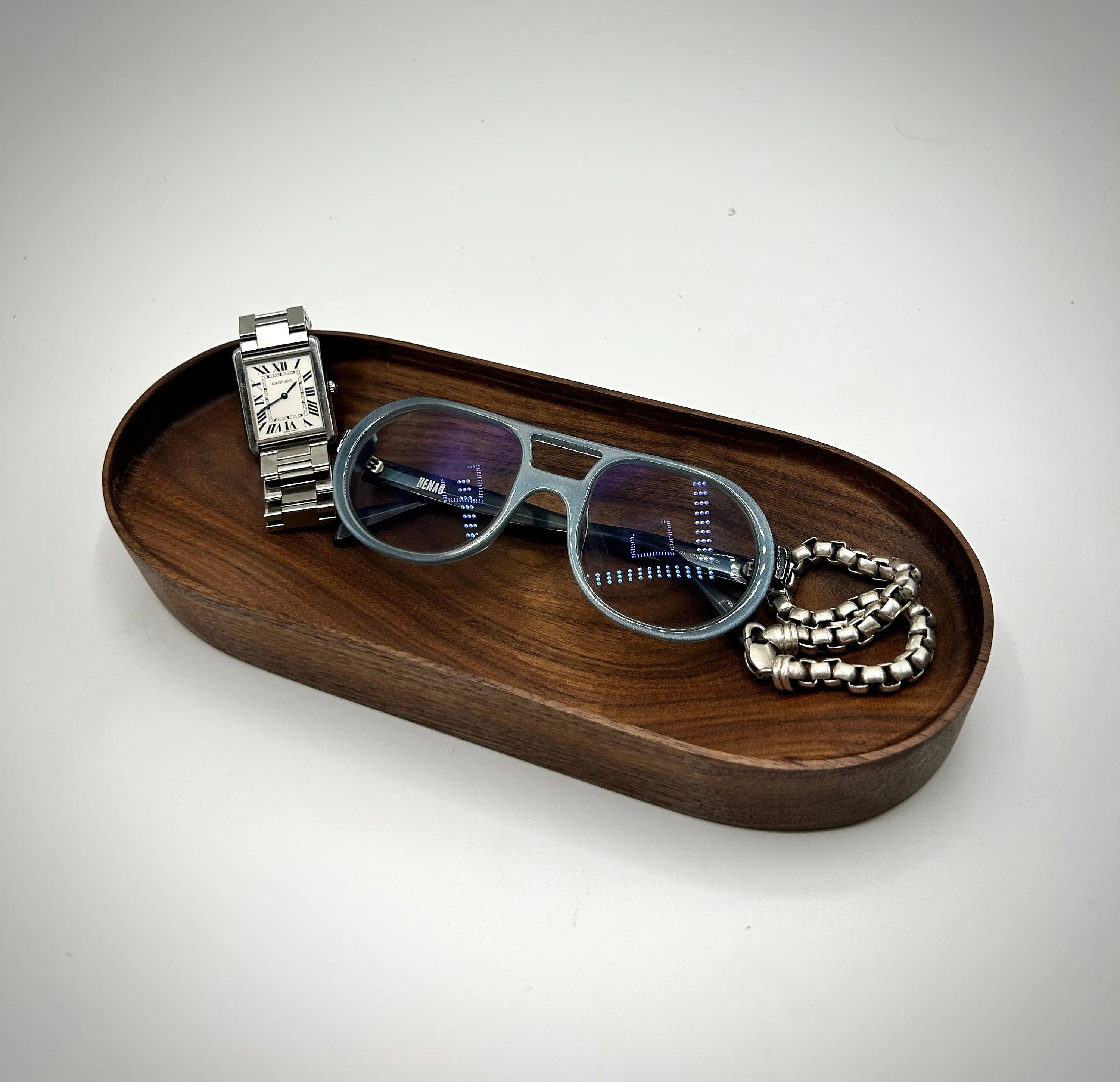 Handcrafted Walnut Catchall Valet Tray: Personalized Organizational Elegance