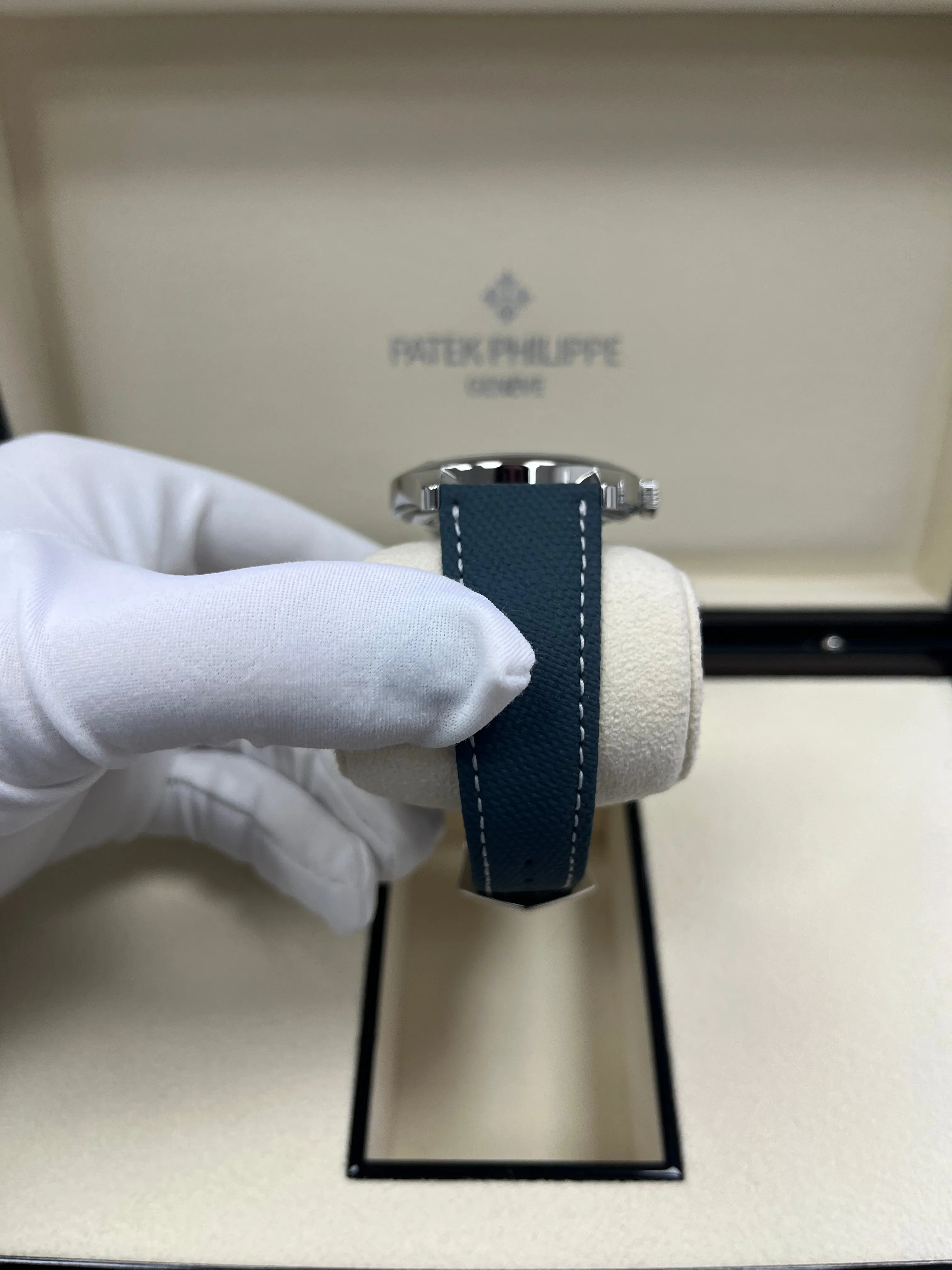 Patek Philippe Calatrava LIMITED-EDITION 6007A-001