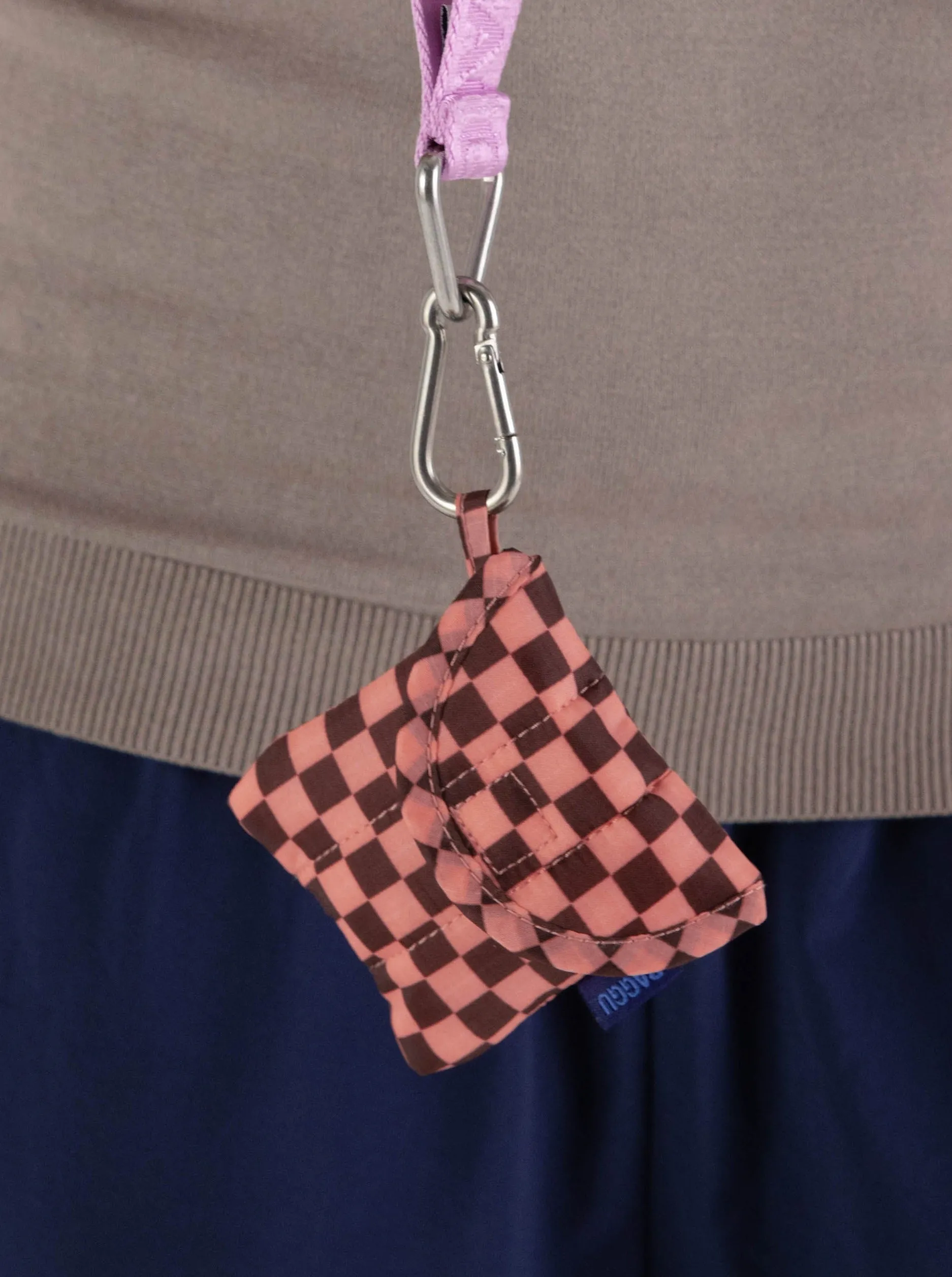 Puffy Earbuds Case in Pink Brown Check